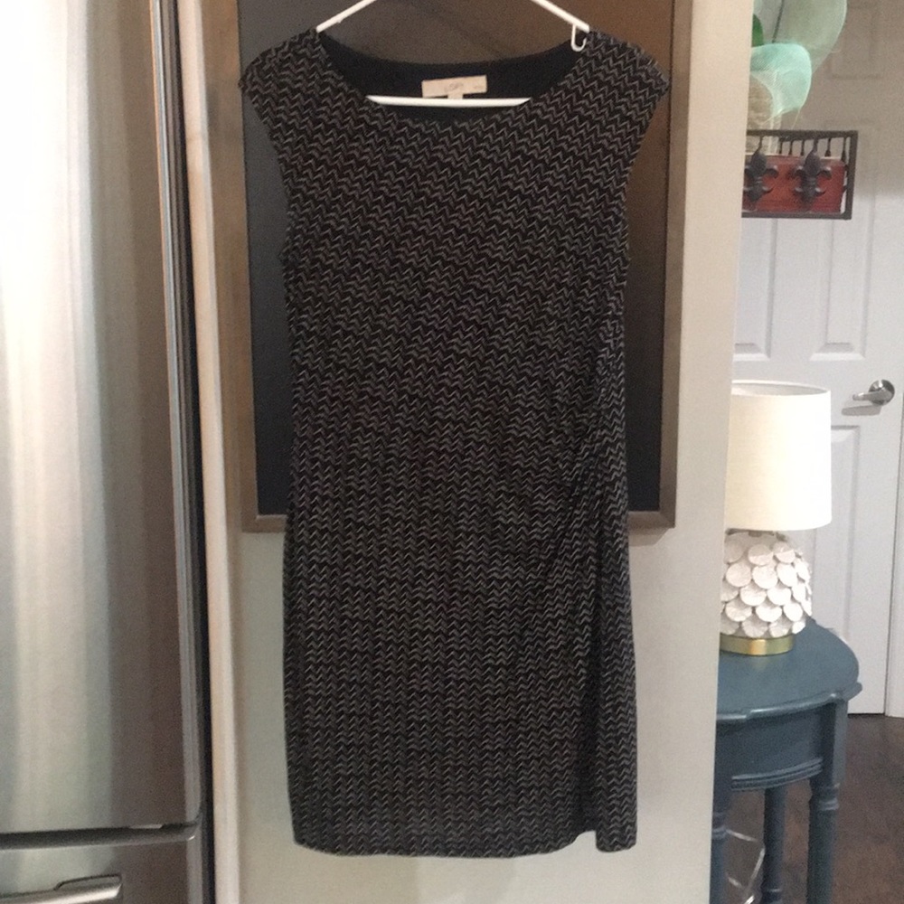 Loft cinched side dress very slimming